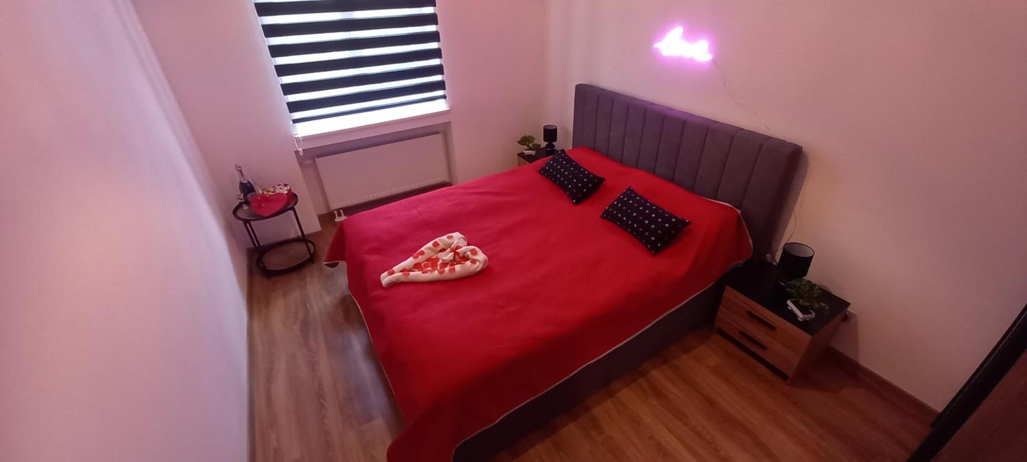 Apartament Love On 5 - Milosc Na 5 Legnica Esterno foto